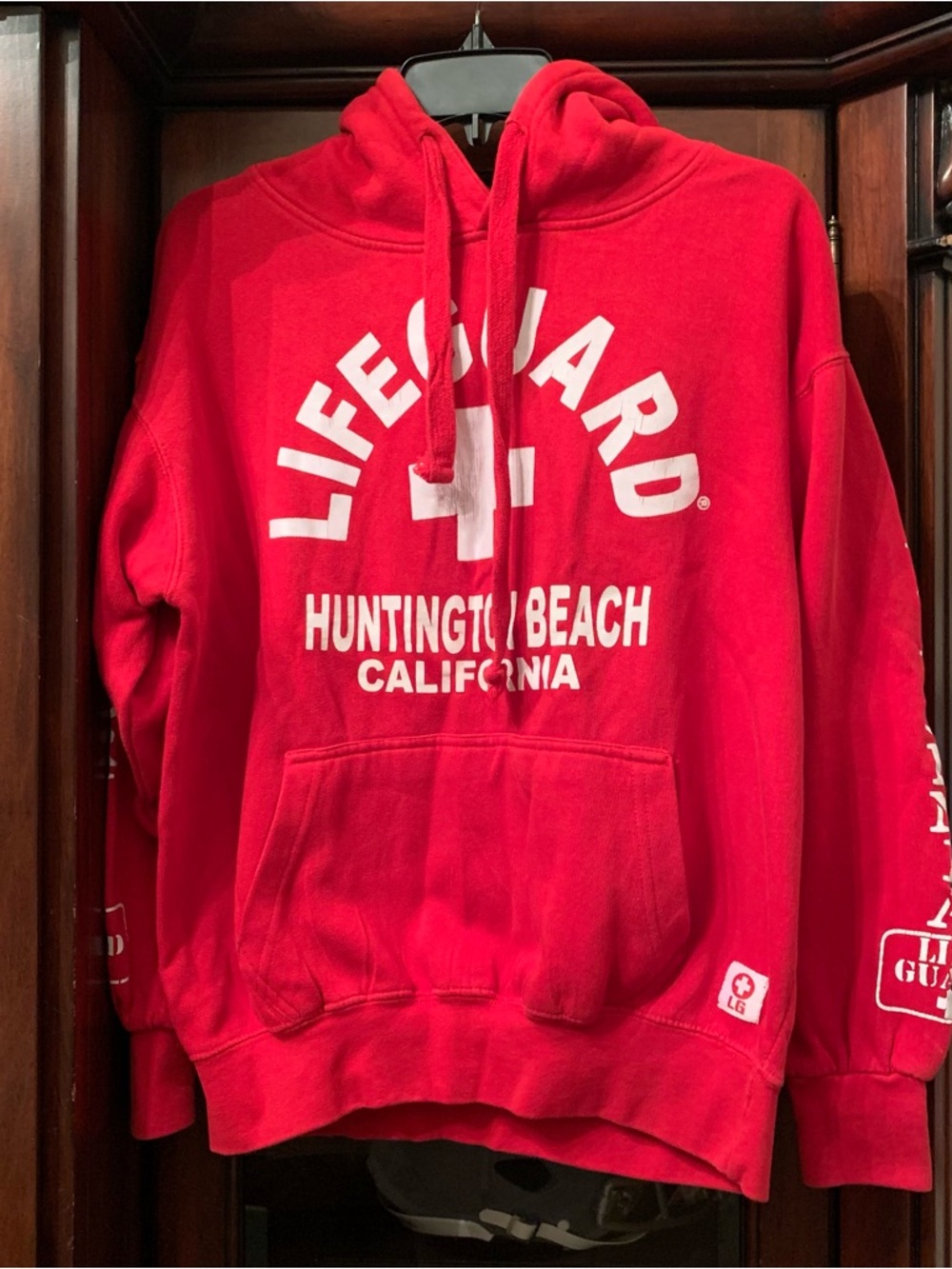 Huntington Beach California LIFEGUARD Officially Licensed Red Hoodie Men’s M